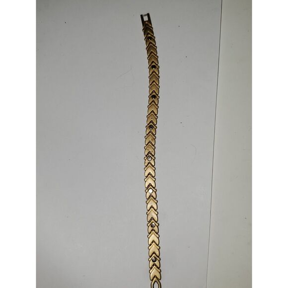 A Vintage Gold And Silver Tone Dual Metal Bracelet Elegant Formal Gift - Picture 12 of 12